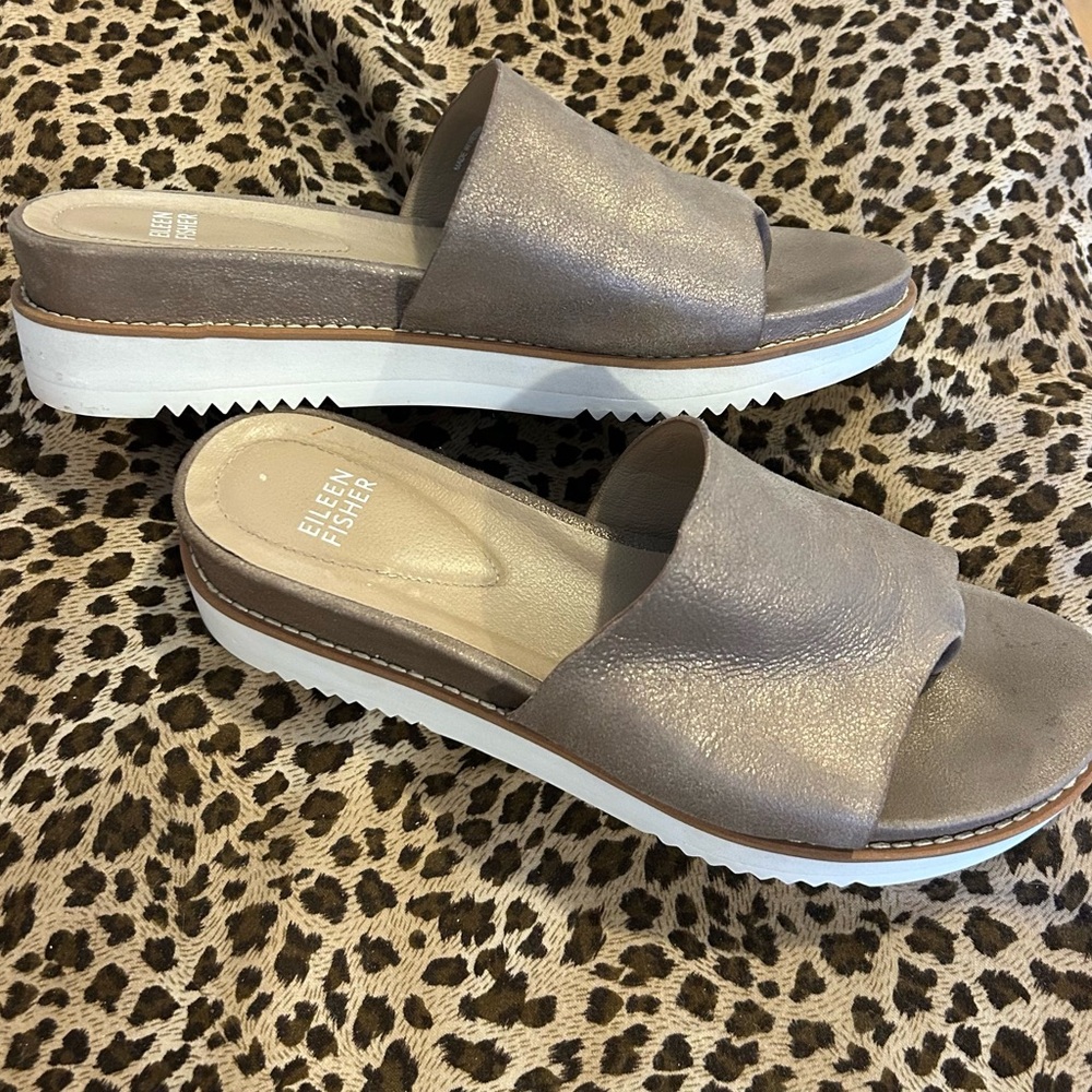 Eileen Fisher Women's Metallic Metallic Pewter Mules - Picture 3 of 3